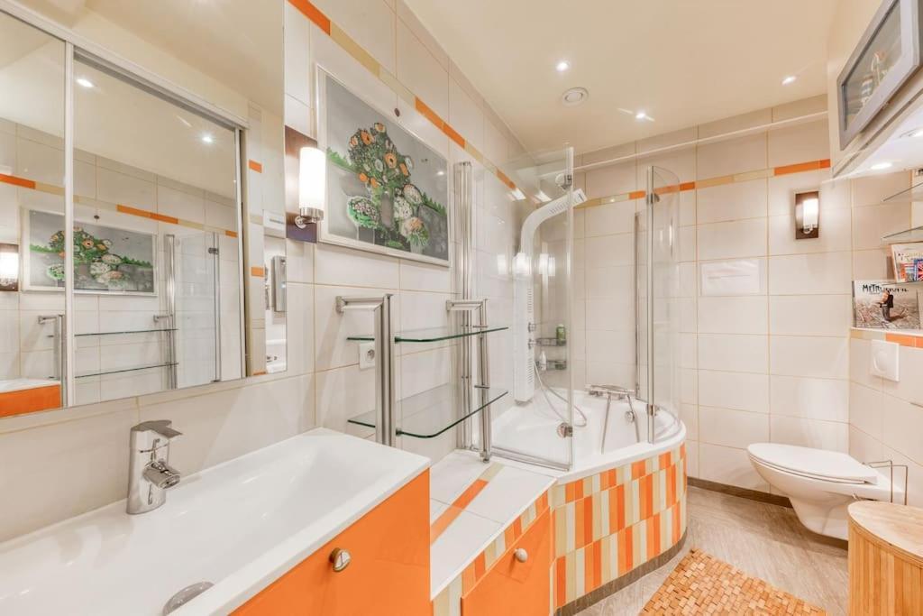 Appartement De Caractere Avec Jardinet Privatif A 1 Min Metro 1, Paris, Disneyland Vincennes Eksteriør bilde